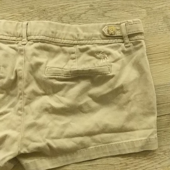 Abercrombie & Fitch Khaki Shorts - Picture 3 of 4